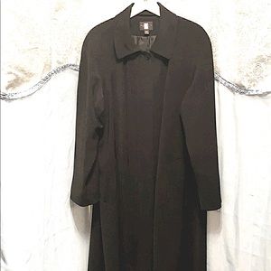 GALLERY WOMAN FULL LENGTH TRENCH SZ 14W BLACK